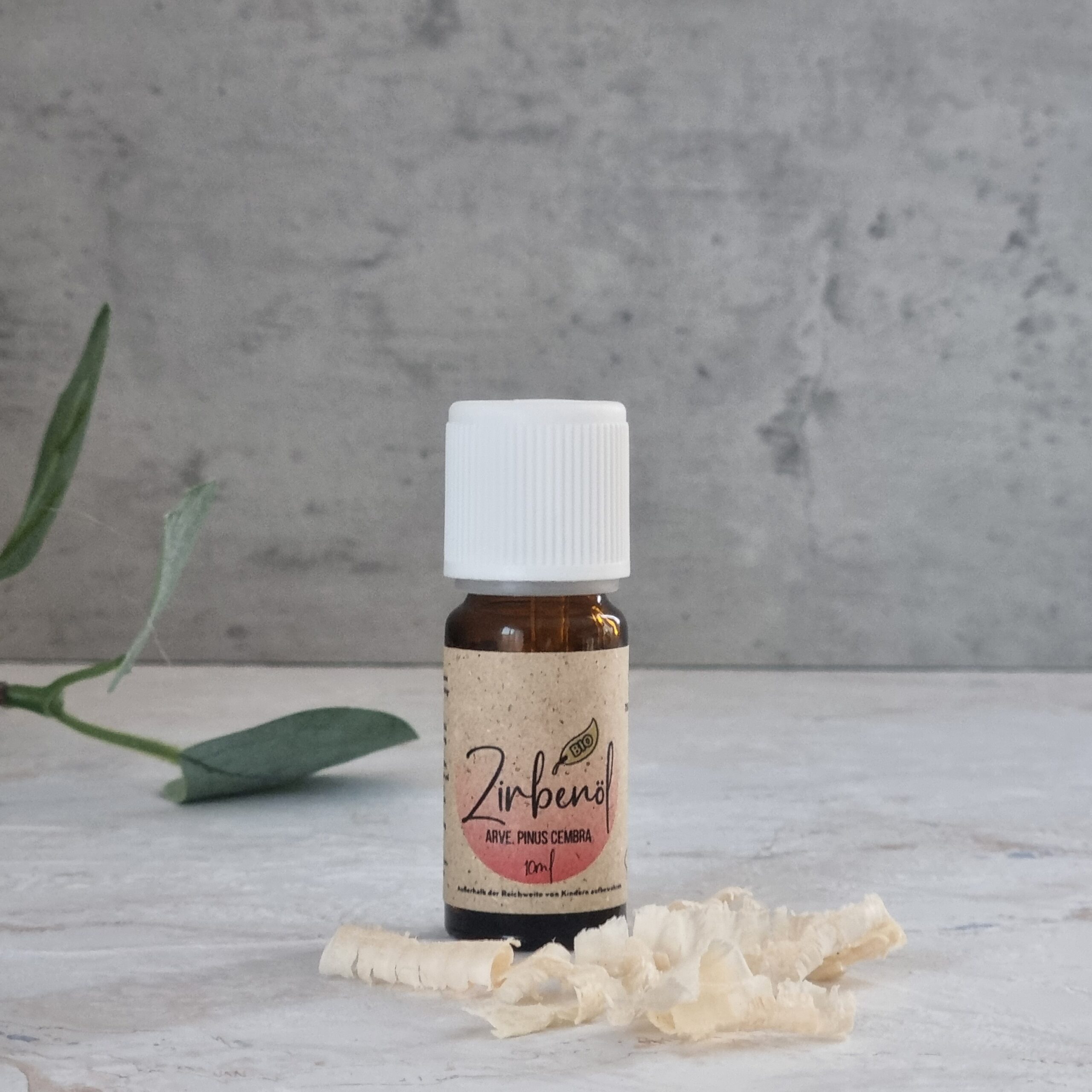naturreines Zirbenöl aus den Alpen Pinus cembra